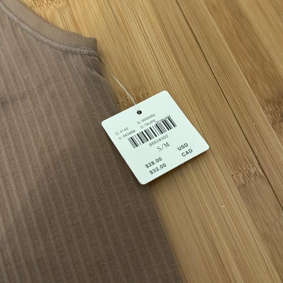 The Reegan Seamless Ribbed Cropped Tank - Picture 7 of 7